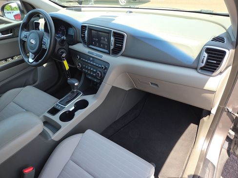 Used 2019 Kia Sportage LX w/ LX Popular Package AWD/4WD image 18