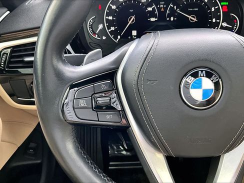 Used 2019 BMW 530i w/ Convenience Package RWD image 16