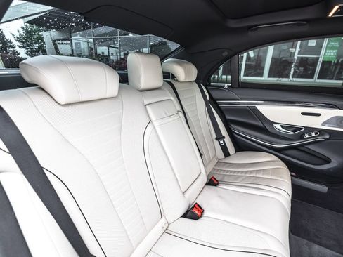 Used 2020 Mercedes-Benz S 560 Sedan image 35