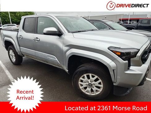 Used 2026 Toyota Tacoma SR5 AWD/4WD image 1