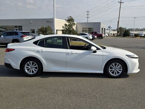 Used 2025 Toyota Camry LE FWD image 6