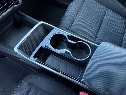 Used 2025 Chevrolet Equinox LT image 37