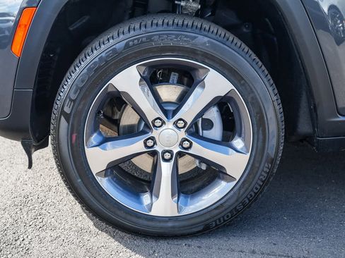 New 2026 Jeep Grand Cherokee Limited image 9