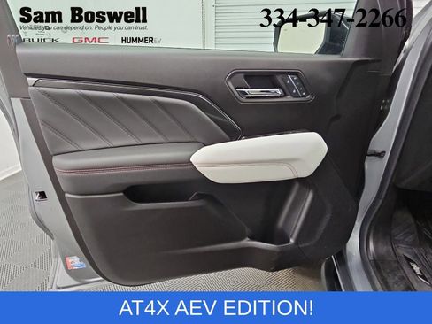 Used 2024 GMC Canyon AT4X w/ AT4X AEV Edition AWD/4WD image 31