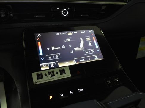 New 2026 INFINITI QX80 4WD image 19