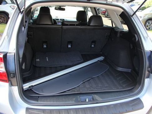 Used 2018 Subaru Outback 2.5i Limited AWD/4WD image 37