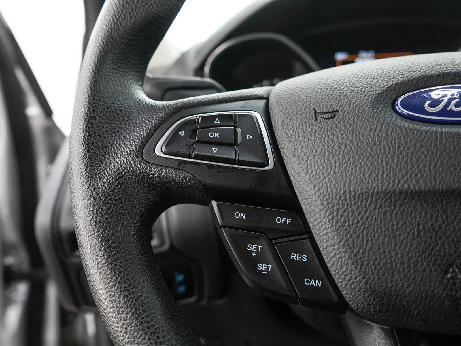 Used 2017 Ford Focus SE FWD image 22