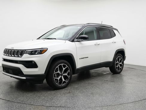 Used 2025 Jeep Compass Limited AWD/4WD image 3
