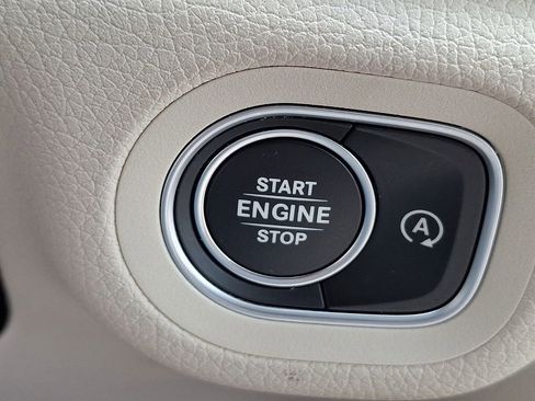 Used 2023 Mercedes-Benz GLE 350 4MATIC image 25