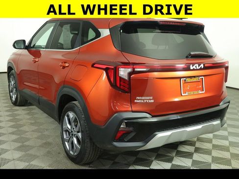 Used 2024 Kia Seltos S image 5