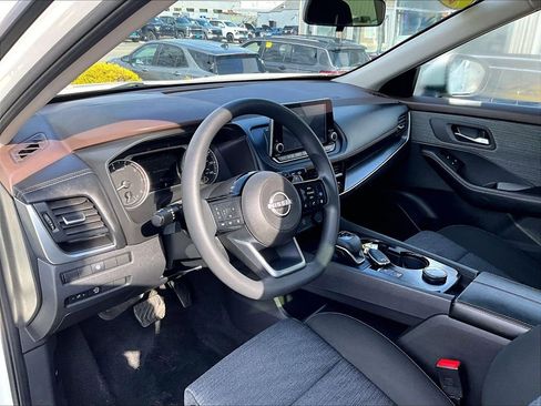 Used 2023 Nissan Rogue SV AWD/4WD image 8