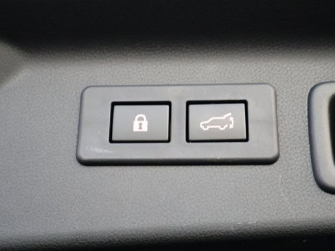 Used 2025 Subaru Forester Touring image 18