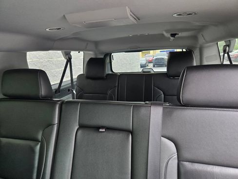 Used 2019 Chevrolet Suburban LT AWD/4WD image 41