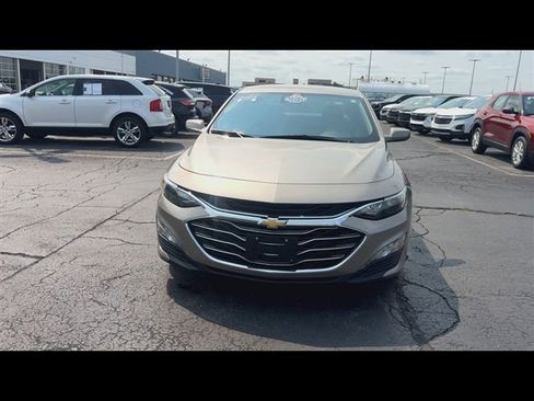 Used 2024 Chevrolet Malibu LT FWD image 3