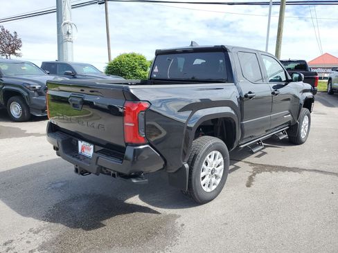 Certified 2025 Toyota Tacoma SR5 AWD/4WD image 4