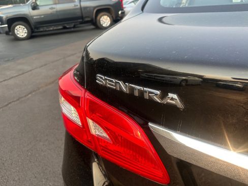 Used 2019 Nissan Sentra SV FWD image 25