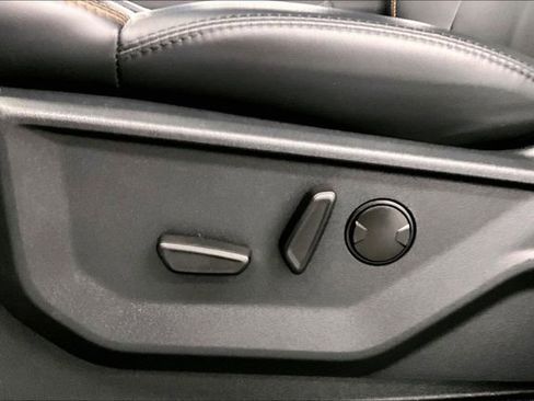 Used 2025 Ford Expedition Tremor AWD/4WD image 31