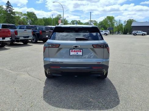 Used 2025 Chevrolet Equinox RS w/ Safety and Technology Package AWD/4WD image 4