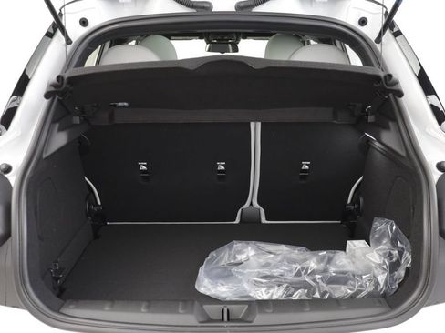 New 2026 MINI Cooper 4-Door Hardtop FWD image 18