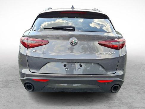 Used 2022 Alfa Romeo Stelvio Sprint image 4