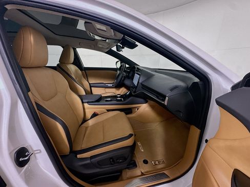 Used 2023 Lexus RZ 450e Premium w/ Technology Package image 31