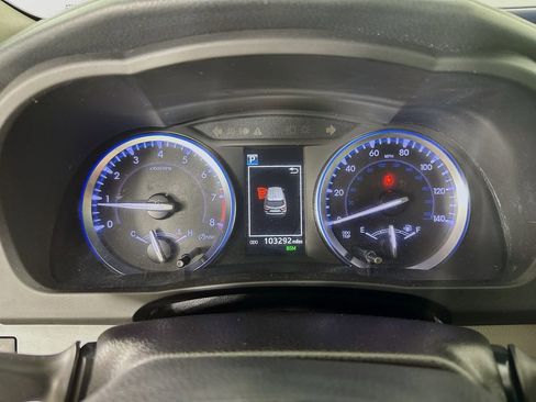 Used 2019 Toyota Highlander XLE AWD/4WD image 12