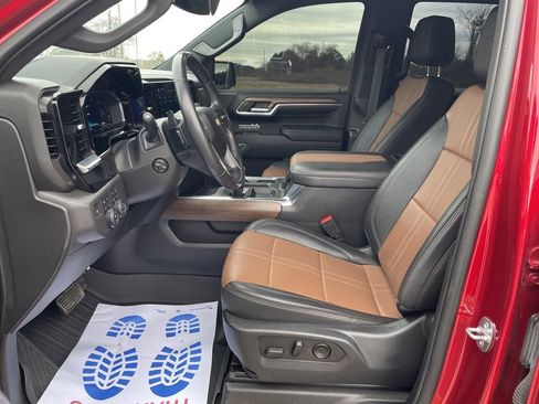 Used 2023 Chevrolet Silverado 1500 High Country image 12