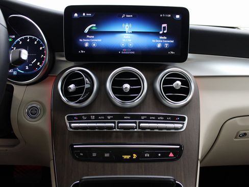 Used 2022 Mercedes-Benz GLC 300 4MATIC image 39