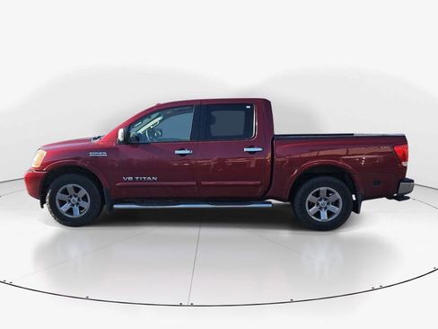 Used 2015 Nissan Titan SV w/ SV Value Truck Package image 4
