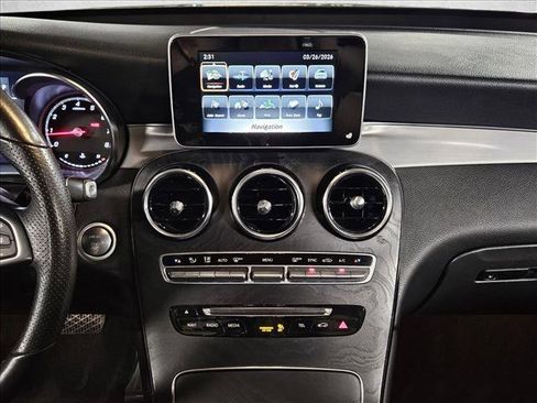 Used 2019 Mercedes-Benz GLC 300 image 14
