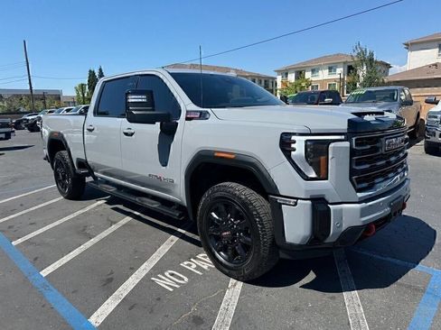 Used 2025 GMC Sierra 2500 AT4 AWD/4WD image 6