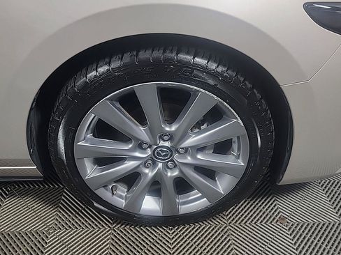 Used 2023 MAZDA MAZDA3 s FWD image 3