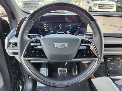 Used 2026 Cadillac Vistiq Luxury image 27