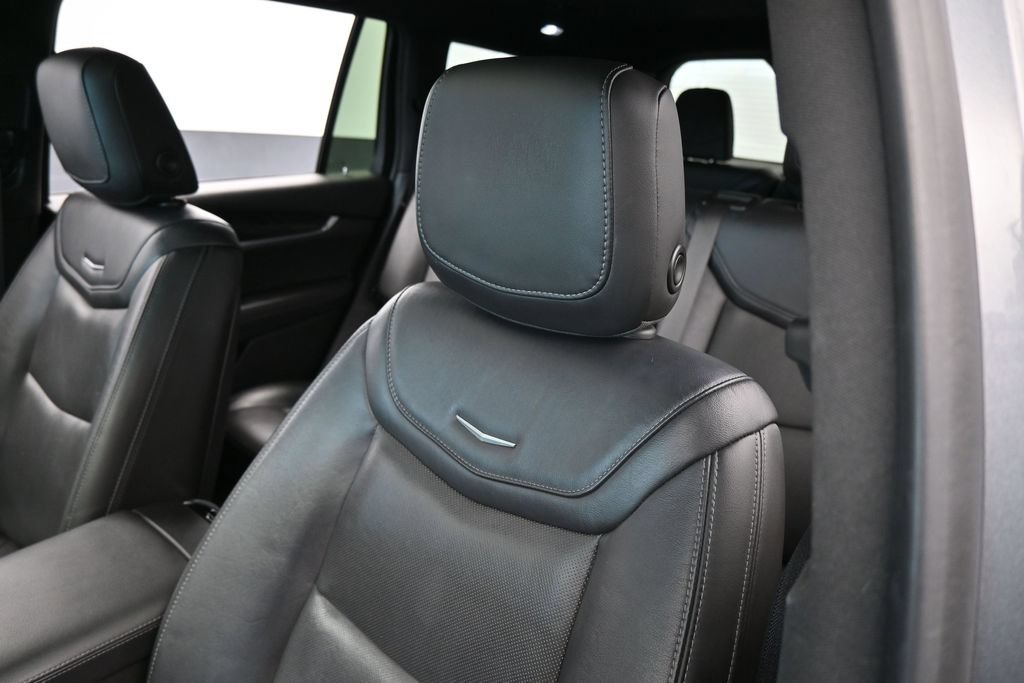 Used 2020 Cadillac XT6 Premium Luxury FWD image 19