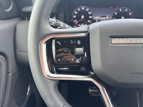 Used 2025 Land Rover Discovery Sport Dynamic SE image 27