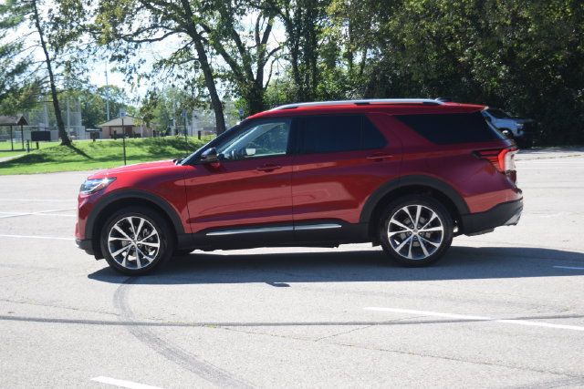Used 2025 Ford Explorer Platinum w/ Ultimate Package AWD/4WD image 26