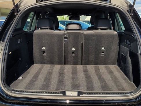 Used 2025 Mercedes-Benz GLC 43 AMG 4MATIC image 8