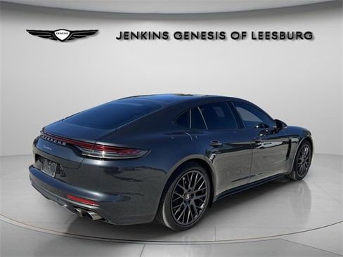 Used 2021 Porsche Panamera image 11