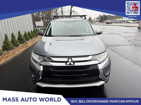 Used 2016 Mitsubishi Outlander SE image 3