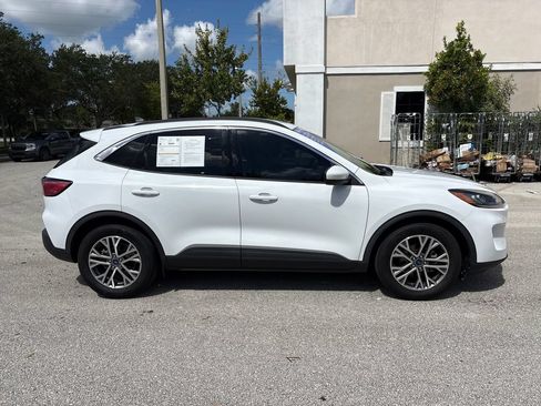Used 2021 Ford Escape SEL FWD image 2
