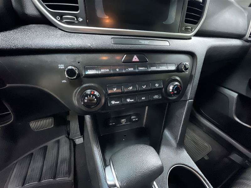 Used 2020 Kia Sportage LX FWD image 15