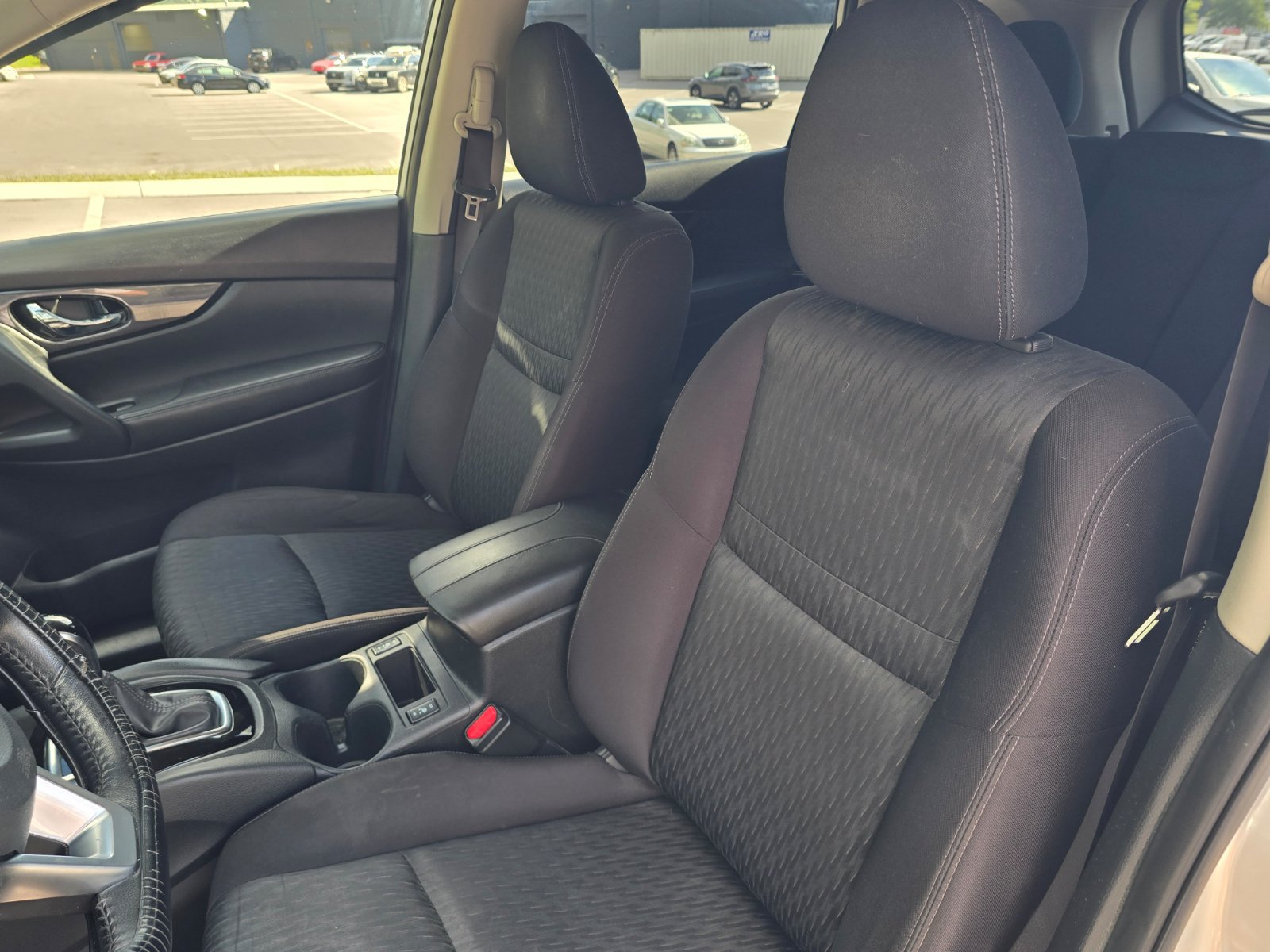Used 2020 Nissan Rogue SV AWD/4WD image 13