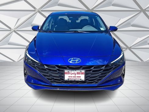 Used 2023 Hyundai Elantra SEL FWD image 3
