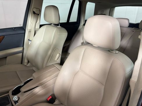 Used 2010 Mercedes-Benz GLK 350 2WD image 17
