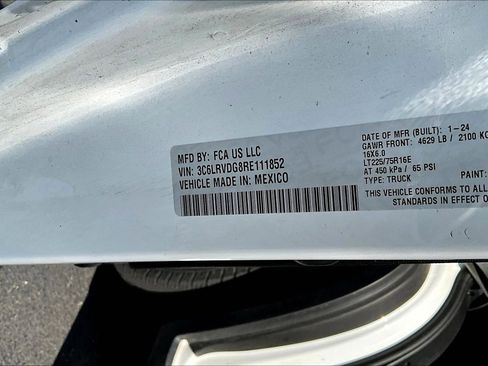 Used 2024 RAM ProMaster 2500 FWD image 17