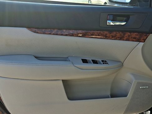 Used 2012 Subaru Outback 3.6R Limited w/ Moonroof Pkg image 11