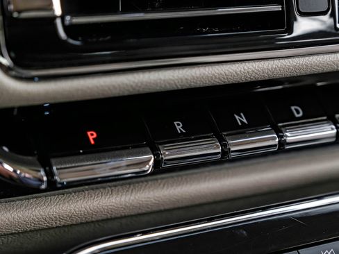 Used 2020 Lincoln Navigator L Reserve w/ Equipment Group 208A Reserve AWD/4WD image 30