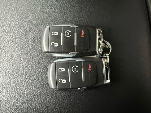 Used 2022 RAM 2500 Laramie w/ Chrome Appearance Group image 34