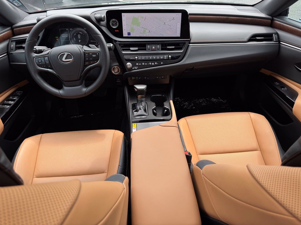 Used 2025 Lexus ES 300h F Sport FWD image 35