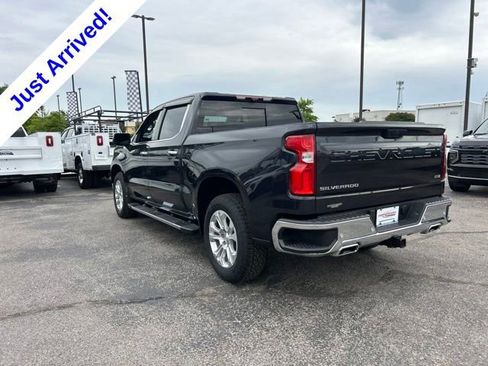 Used 2024 Chevrolet Silverado 1500 LTZ AWD/4WD image 5